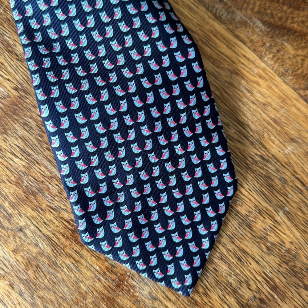 Silk tie with owl design.